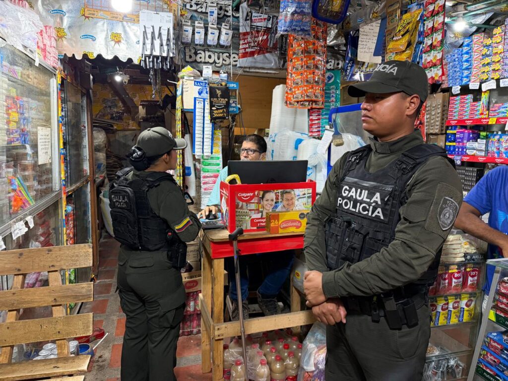 Policía fortalece la lucha contra la extorsión en Barranquillita con jornada de prevención y acompañamiento al comercio whatsapp image 2026 09 14 at 7.58.14 am
